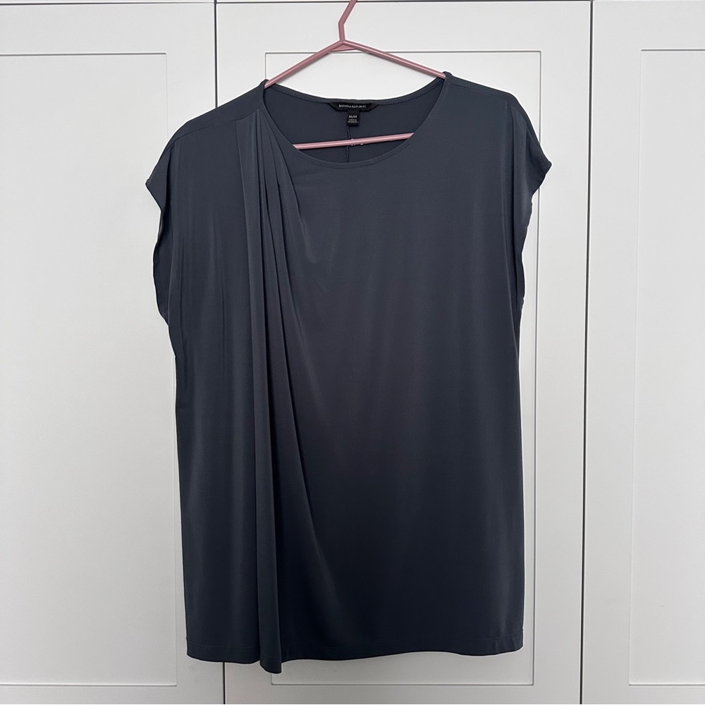 Banana Republic Draped Gray Sleeveless Blouse